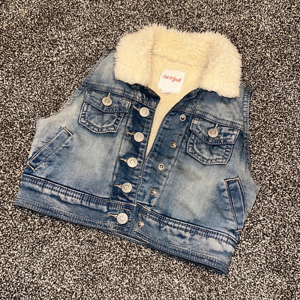 Beautiful girl Cat and Jack denim vest w/shearling lining. Excellent condition